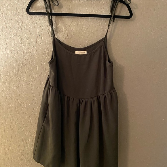 Urban Outfitters Romper - Picture 2 of 5